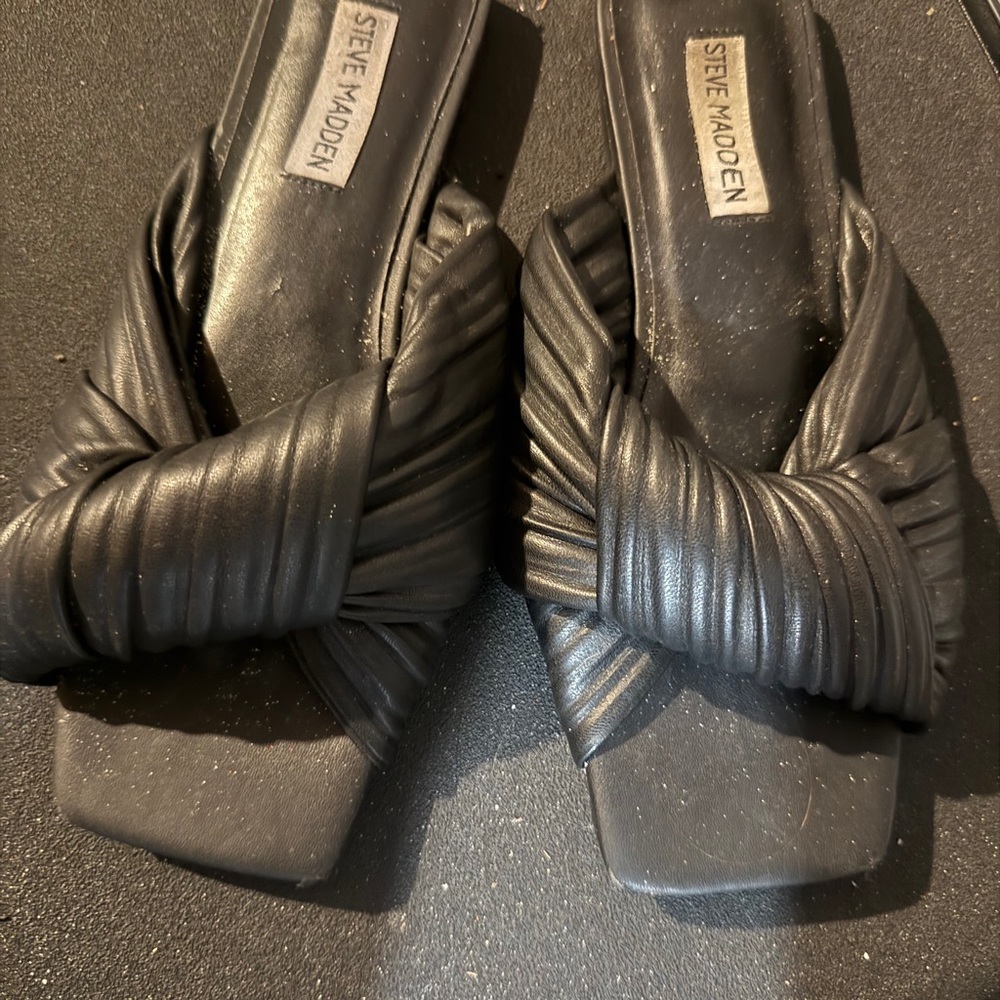 Steve Madden Black Twisted Slide Mules